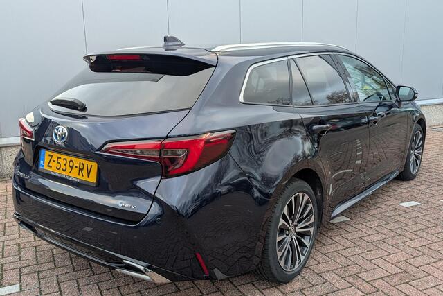 Toyota COROLLA Touring Sports Hybrid 140 Dynamic Apple CarPlay / Android auto | Getint Glas | Stoelverwarming