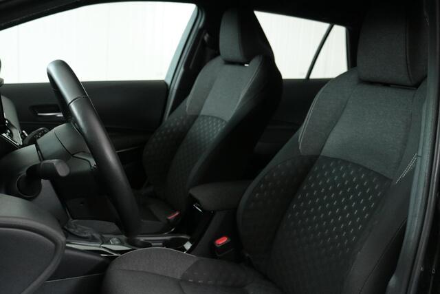 Toyota COROLLA Hybrid 140 Dynamic, Parkeersensoren , Stuur en stoelverwarming