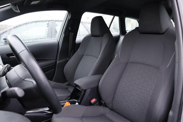 Toyota COROLLA Touring Sports 1.8 Hybrid Dynamic, Parkeersensoren, Apple Carplay ,Android Auto, Navigatie, Adaptieve Cruise Control, Keyless Entry.