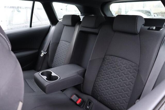 Toyota COROLLA Touring Sports 1.8 Hybrid Dynamic, Parkeersensoren, Apple Carplay ,Android Auto, Navigatie, Adaptieve Cruise Control, Keyless Entry.