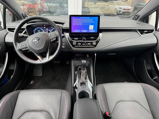 Toyota COROLLA Touring Sports Hybrid 200 GR Sport Plus Schuif-/Kanteldak | JBL premium geluid | Dodehoekdetectie | Parkeersensoren rondom | Stoelverwarming voor+achter