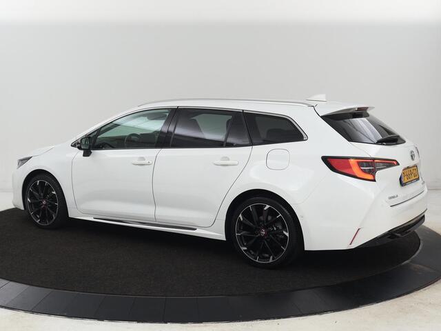 Toyota COROLLA 2.0 Hybrid GR-Sport Plus | Head-Up | Stoelverwarming | Camera | Sportstoelen | Adaptive cruise | Carplay | Keyless | Navigatie | Park Assist | Full LED