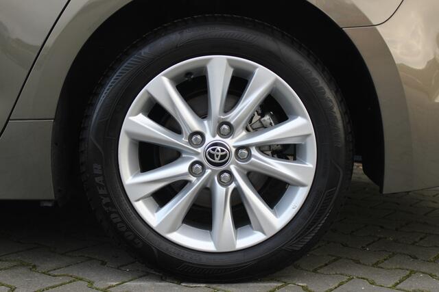 Toyota COROLLA Touring Sports Hybrid 140 Active | Incl. 12 maanden garantie | Achteruitrijcamera | Navigatie | Bluetooth | Cruise control | Climate control | DAB | Lichtmetalen velgen | Airco