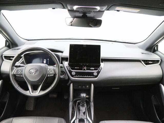Toyota COROLLA Cross 2.0 High Power Hybrid First Edition | Trekhaak | Adaptive Cruise | Leder | Stoelverwarming | Bluetooth | Navigatie | Camera | 18 inch | 69.241 Km!!