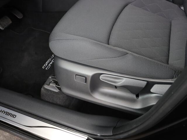 Toyota COROLLA Cross Hybrid 140 Business GR Sport | DEMO & DIRECT LEVERBAAR | 18 inch GR Sport Velgen | Privacy Glass | Premium Uitgevoerd | Demo Jeffrey