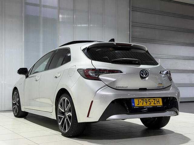 Toyota COROLLA 1.8 Hybrid Executive | Panoramadak | Dealer onderhouden | Parkeersensoren V+A | Stoelverwarming |