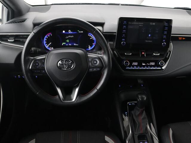 Toyota COROLLA 1.8 Hybrid GR-Sport | Stoelverwarming | Carplay | Camera | Sportstoelen | Adaptive cruise | Keyless | Full LED | Park Assist | Climate control | DAB | Digital Cockpit | Getint glas