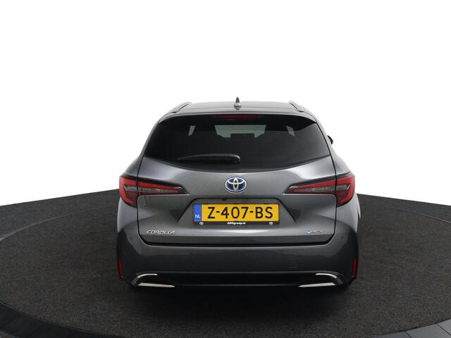 Toyota COROLLA Touring Sports Hybrid 140 Dynamic | Apple Carplay/Android Auto | Parkeersensoren Rondom | Stoelverwarming | Elektrisch bedienbare achterklep |