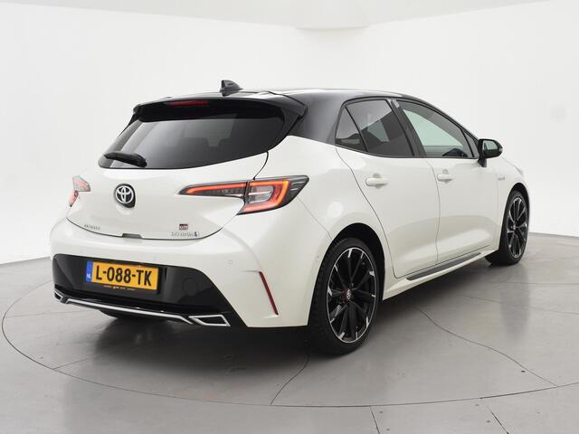Toyota COROLLA 2.0 HYBRID 184 PK GR-SPORT PLUS BI-TONE | 13.792 KM | JBL AUDIO | HEAD-UP DISPLAY | STOELVERWARMING | CAMERA