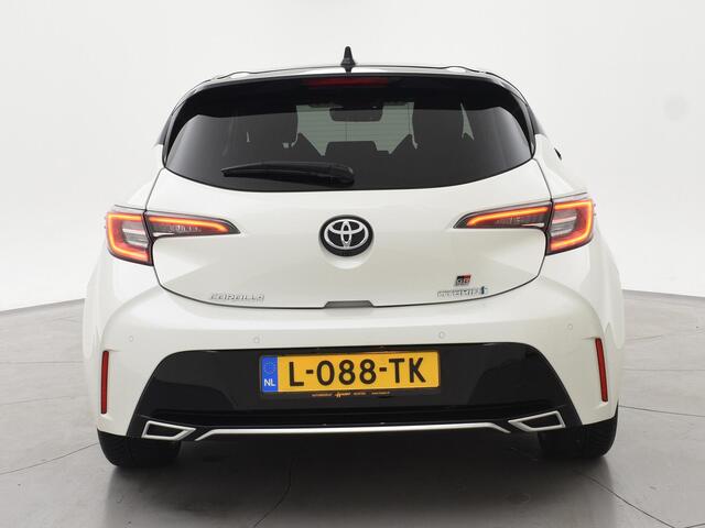 Toyota COROLLA 2.0 HYBRID 184 PK GR-SPORT PLUS BI-TONE | 13.792 KM | JBL AUDIO | HEAD-UP DISPLAY | STOELVERWARMING | CAMERA