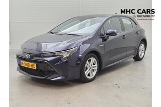 toyota-corolla-1.8-hybrid-business-