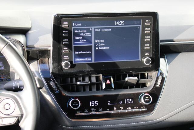 Toyota COROLLA 1.8 Hybrid Active Automaat | Climate control | Trekhaak | Achteruitrij camera | All season banden