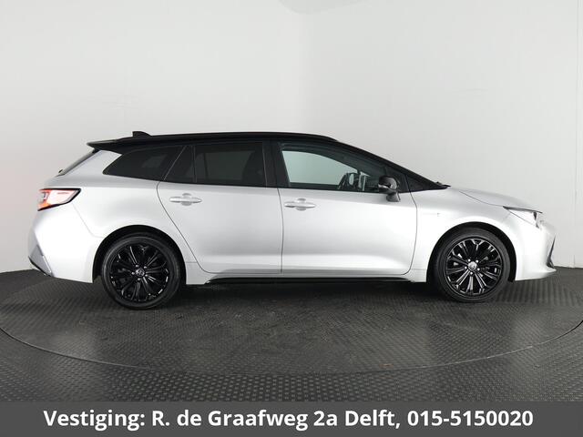 Toyota COROLLA Touring Sports 1.8 Hybrid First Edition Bi-Tone | Apple Carplay & AndroidAUTO | Navigatie | 1e eigenaar |