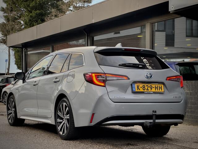 Toyota COROLLA Touring Sports 1.8 HYBRIDE PLUS AUT LEDER NAVI CAMERA LED LMV PDC