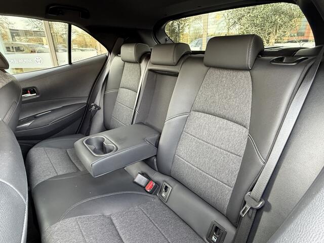 Toyota COROLLA 1.8 Hybrid Dynamic | camera | keyless | Stoelverwarming |