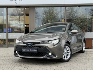 toyota-corolla-touring-sports-hybri
