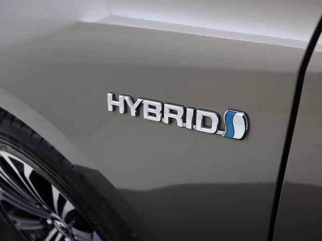 Toyota COROLLA 1.8 Hybrid Business Plus | Stoelverwarming | Draadloos laden | Achteruitrijcamera |