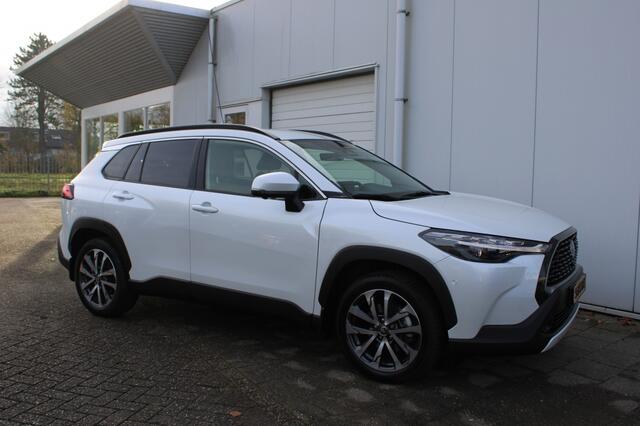 Toyota COROLLA Cross 2.0 HP Hybrid Launch Edition + Trekhaak