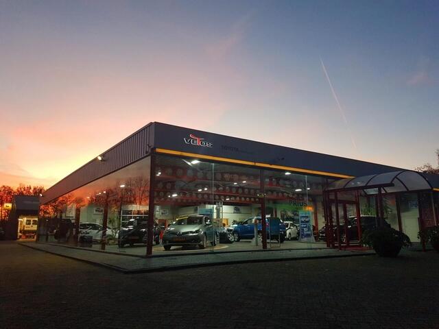 Toyota COROLLA Touring Sports 1.8 Hybrid Automaat Business Plus | Stoel- en stuurverwarming |