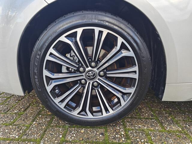 Toyota COROLLA 1.8 Hybrid First Ed. | Lederen bekleding