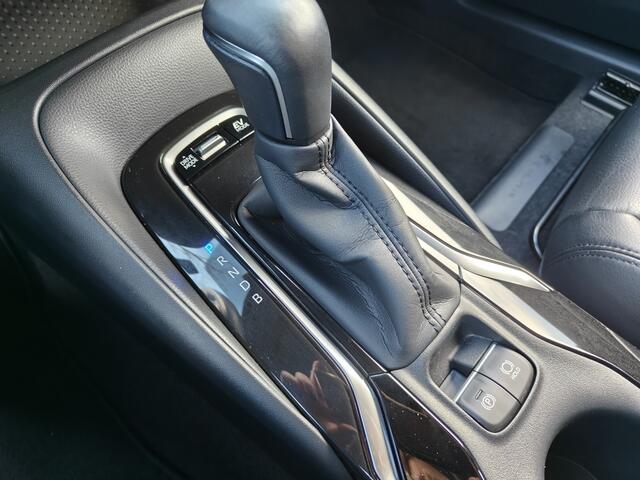 Toyota COROLLA 1.8 Hybrid First Ed. | Lederen bekleding