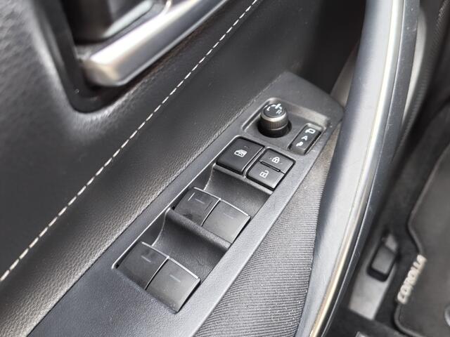 Toyota COROLLA 2.0 Hybrid Dynamic | Navi | Parkeercamera | Android Auto