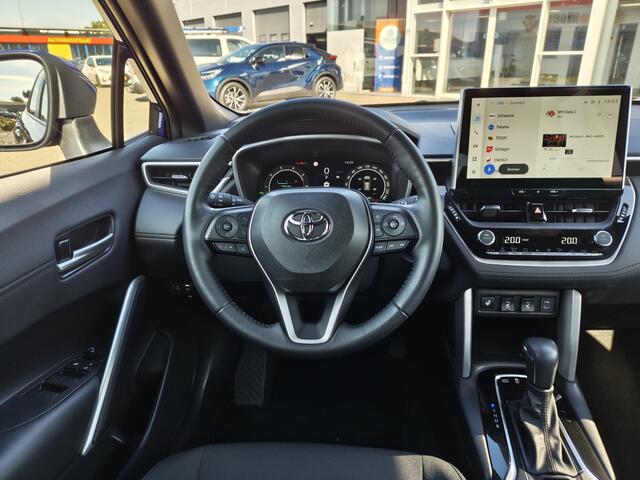 Toyota COROLLA Cross Hybrid 140 Style | Sensoren v/a | El. Achterklep | Stoel- & Stuu