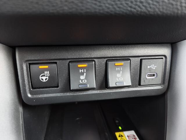 Toyota COROLLA Cross Hybrid 140 Style | Sensoren v/a | El. Achterklep | Stoel- & Stuu