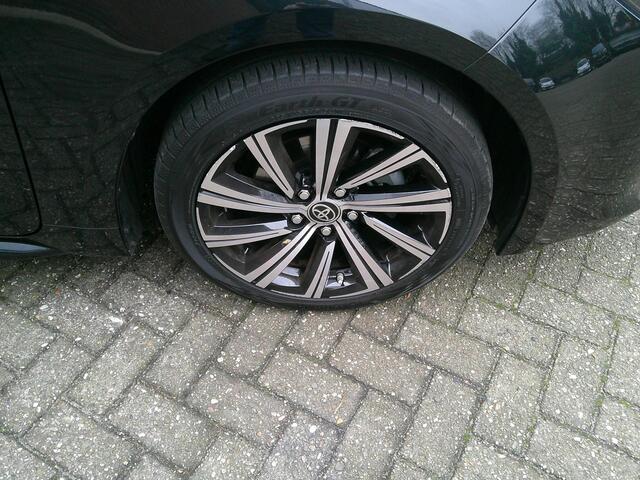 Toyota COROLLA Touring Sports 1.8 Hybrid Business Plus