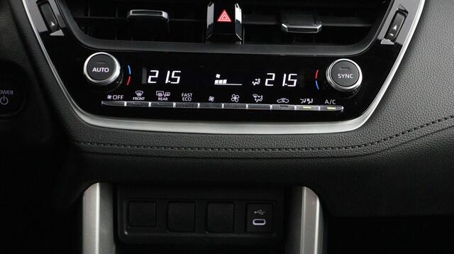 Toyota COROLLA Cross Hybrid 140 Style | Elektrisch Bedienbare Kofferklep | Dodehoek Detectie | Draadloze Telefoonlader |