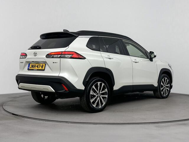 Toyota COROLLA Cross Hybrid 140 Style Bi-Tone | Stoel -/ Stuur Verwarming | Parkeersensoren V+A |