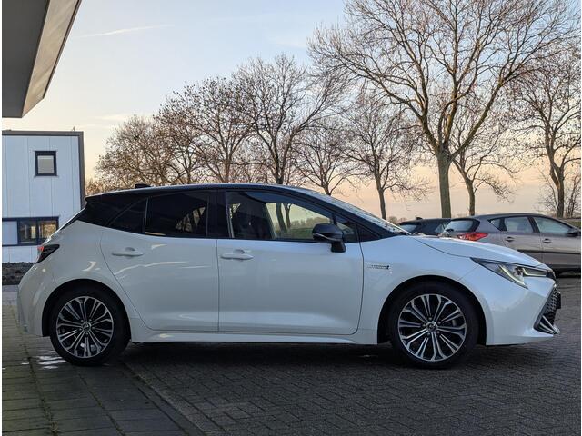 Toyota COROLLA 2.0 Hybrid Business Plus | Dealer OH | Bi-tone | Stoelverwarming | ACC | LED | Keyless | Camera | Qi-Lader