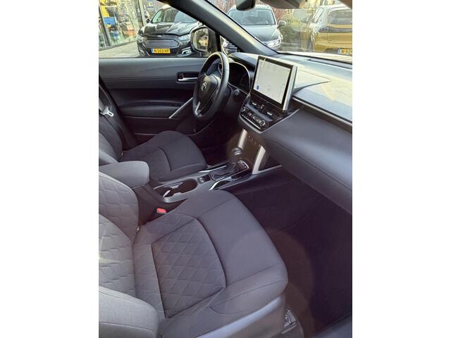 Toyota COROLLA Cross 2.0 High Power Hybrid First Edition NAVIGATIE | STOELVERWARMING | PARKEERSENSOREN | AIRCO/ECC | CRUISE CONTROL | LED VERLICHTING | ACHTERUIT RIJ CAMERA |
