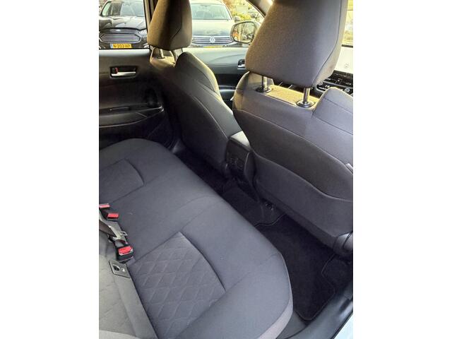 Toyota COROLLA Cross 2.0 High Power Hybrid First Edition NAVIGATIE | STOELVERWARMING | PARKEERSENSOREN | AIRCO/ECC | CRUISE CONTROL | LED VERLICHTING | ACHTERUIT RIJ CAMERA |