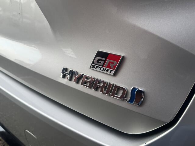 Toyota COROLLA Touring Sports 1.8 Hybrid GR-Sport // NAVI // ADAPTIVE CRUISE // CLIMA // CAMERA // APPLE CARPLAY - ANDROID AUTO //