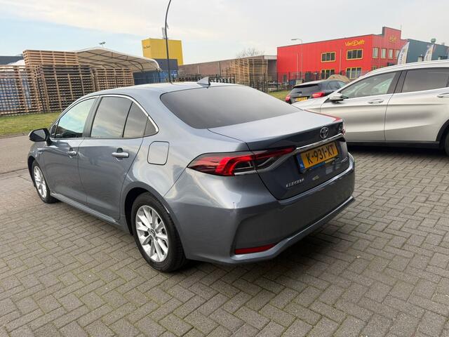 Toyota COROLLA 1.8 Hybrid Active | 2E EIGENAAR | 12MND GARANTIE | NAVI | CRUISE | LMV |