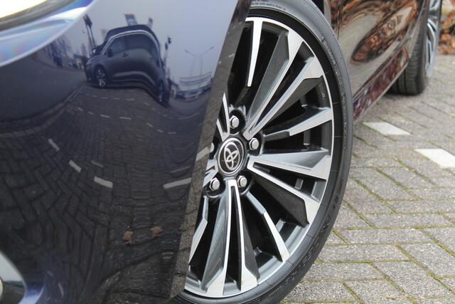 Toyota COROLLA 1.8 Hybrid First Edition | Rijklaar | Apple/Android | Keyless | LED | Sensoren v+a | Adap.cruise | Navi | Dealer onderhouden | NL-auto