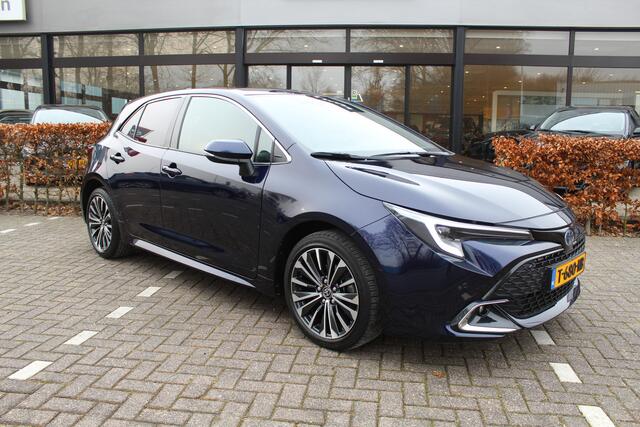 Toyota COROLLA 1.8 Hybrid First Edition | Rijklaar | Apple/Android | Keyless | LED | Sensoren v+a | Adap.cruise | Navi | Dealer onderhouden | NL-auto