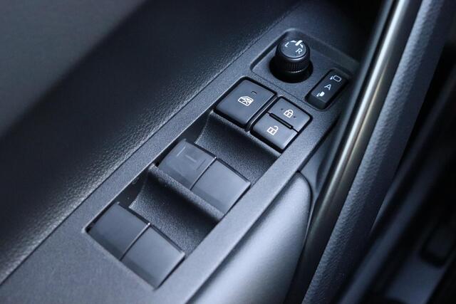 Toyota COROLLA Cross Dynamic , Nieuw en direct leverbaar met ¤1.500 inruilvoordeel