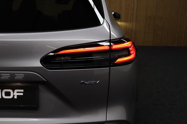 Toyota COROLLA Cross Hybrid 180 Executive | Nieuw uit voorraad leverbaar! | ¤ 3.000,- voorraad voordeel! | Adaptive-cruise | Leder | 360° Camera | Clima | Elek. Achterklep | Apple Carplay & Android Auto | Keyless | Dodehoekdetectie