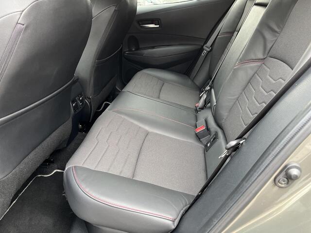 Toyota COROLLA 1.8 Hybrid Executive | All-in prijs | Automaat | Trekhaak | Parkeersensoren