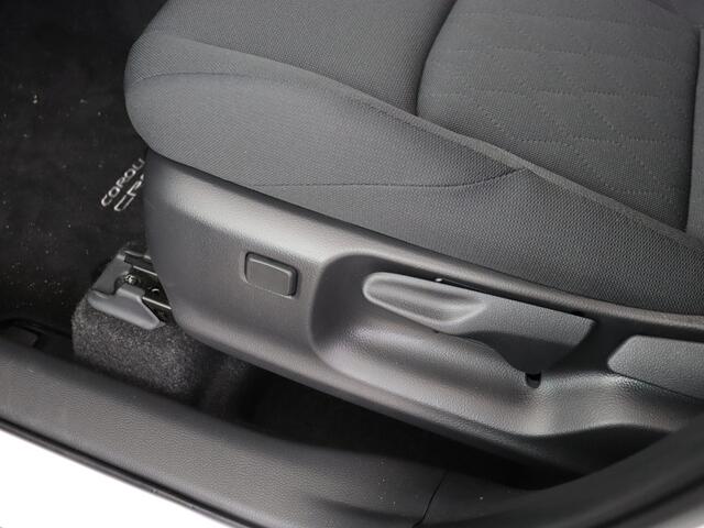 Toyota COROLLA Cross Hybrid 140 Dynamic nieuw model niet adverteren - demo/showroom