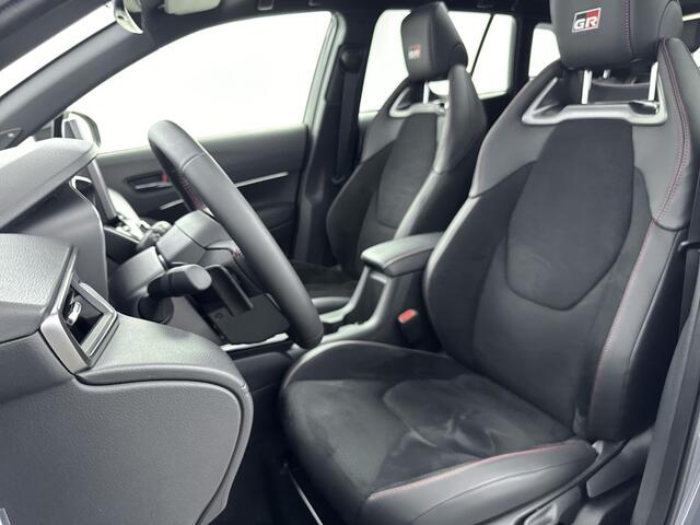 Toyota COROLLA Cross Hybrid 180 GR Sport Plus Pack Panoramadak | NIEUW & DIRECT LEVERBAAR | UNIEKE SAMENSTELLING | PANORAMADAK |