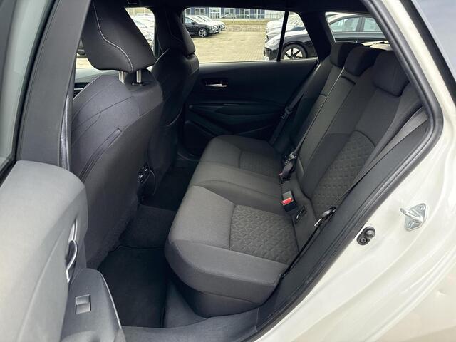 Toyota COROLLA Touring Sports 1.8 Hybrid Dynamic **TREKHAAK/ APPLE CARPLAY & ANDROID AUTO/ STOELVERWARMING/ LENDENSTEUN**