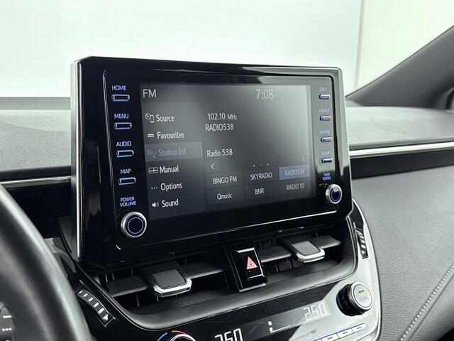 Toyota COROLLA 1.8 Hybrid Style | Stoelverwarming | Parkeercamera | Apple Carplay / Android Auto | Parkeersensoren Achter |