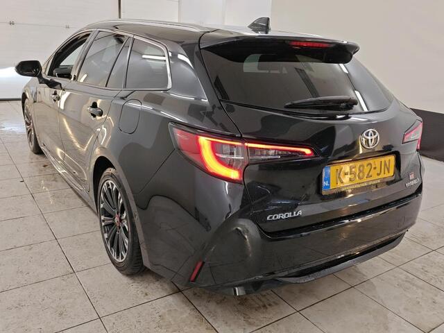 Toyota COROLLA Touring Sports 2.0 Hybrid GR-Sport 1e Eigenaar | Volledig Onderh | NL-Auto | BTW | Camera | Stoelverwarming | ACC | Carplay | Bots | Full LED | Keyless | LMV | PDC