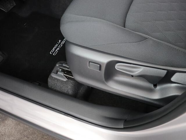 Toyota COROLLA Cross Hybrid 180 Dynamic Nieuw Direct leverbaar!