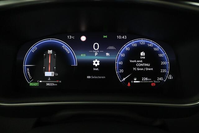 Toyota COROLLA Touring Sports Hybrid 140 | Parkeercamera | Navigatie | Climate control |