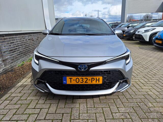 Toyota COROLLA Touring Sports 1.8 Hybrid 140 First Edition NL Auto Navi Parkeersensoren Clima Keyless Cruise