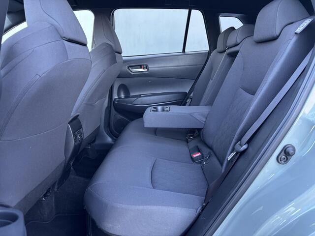 Toyota COROLLA Cross Hybrid 140 Style Automaat / Adaptieve Cruise / Apple carplay & Android auto / Elektrische Achterklep / Stuur-, stoel- en voorruitverwarming / Navigatie / Camera / Keyless / Draadloze telefoonlader /